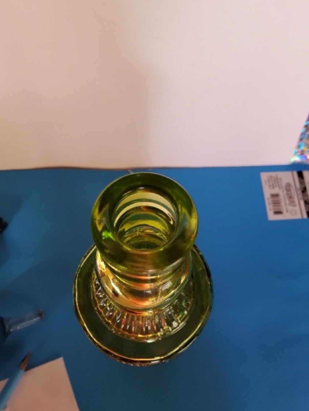 Vintage Emerald Green Glass Bottle, Decanter. - Picture 5 of 5